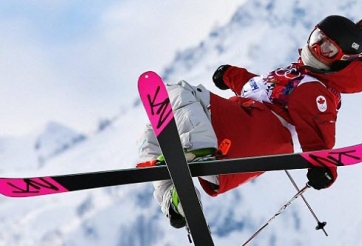 Cận cảnh tai nạn kinh hoàng của VĐV trượt tuyết tại Olympic Sochi