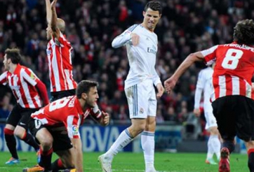 Cầu thủ khiến C.Ronaldo nhận thẻ đỏ lên tiếng