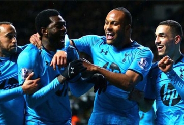 HLV Sherwood ca ngợi Adebayor