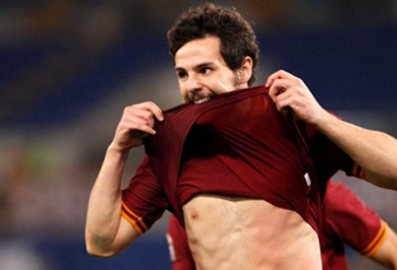 AS Roma: Ngày Destro sắm vai ‘Hoàng tử’