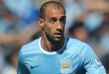 Sao Man City “xát muối” vào nỗi đau của Man Utd