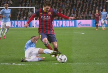 Cận cảnh tình huống Man City bị thổi 11m oan