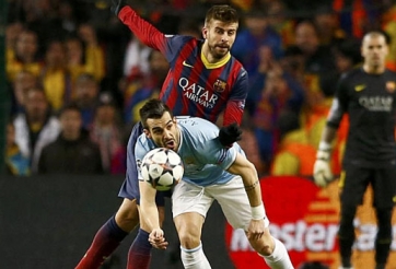 Hành động fair-play của Pique ở trận thắng M.C