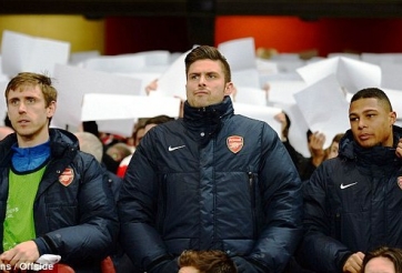 Vì sao Wenger không cho Giroud đá trận gặp Bayern Munich?