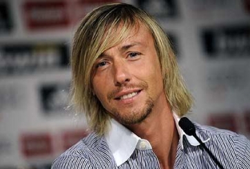 Guti: Chúc mừng Barca, với một vụ ăn cướp khác!