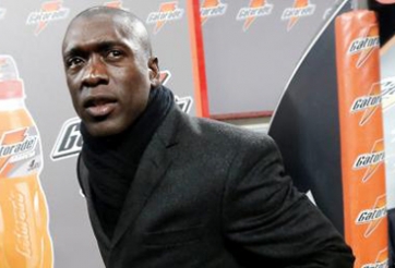 Clarence Seedorf vẫn nói cứng dù bại trận