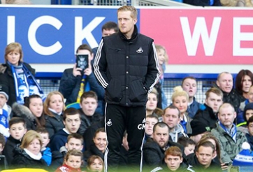 Swansea – Napoli: Kinh nghiệm chênh lệch, 3h05 ngày 21/2