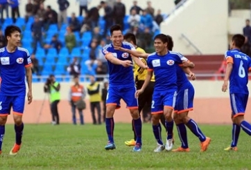 Cầu thủ gẫy chân, Than.QN vẫn giành chiến thắng trước HA.GL