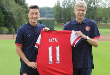 HLV Arsene Wenger quyết cho Ozil nghỉ ngơi