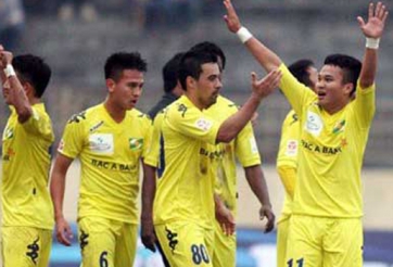 SLNA 1 - 0 An Giang: Bàn thắng may mắn của Emile