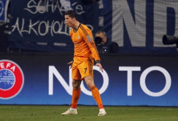 Lập cú đúp, Ronaldo lại vượt mặt Ibrahimovic ở Champions League