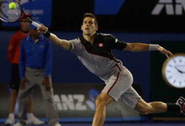 Dubai Tennis Championships: Đánh bại Istomin, Djokovic gặp Bautista-Agut tại vòng 2