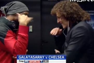Drogba và David Luiz chào hỏi đầy hài hước trước trận đấu