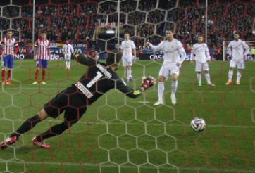 Derby Madrid: Ronaldo áp đảo Costa khoản 'nã đạn vào lưới đối phương'