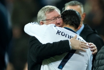 Sir Alex từng muốn bán Ronaldo cho Barca