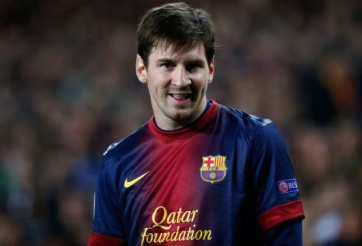 Video bóng đá: Messi trổ tài đánh đầu trước Almeria nhưng không có bàn thắng