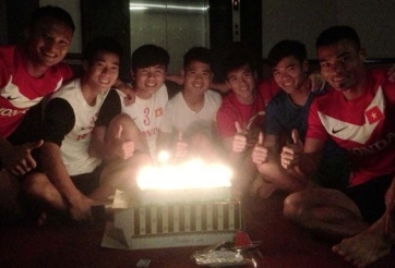 Công Vinh tổ chức sinh nhật cho Mạnh Hùng