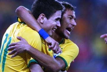 Neymar ghi hat-trick, Brazil thắng đậm Nam Phi