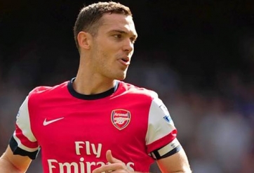 Man United nhắm Vermaelen của Arsenal