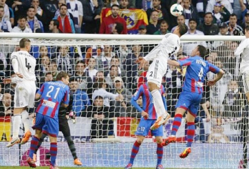 Sau vòng 27 La Liga: Real Madrid cho Atletico và Barca 'ngửi khói'