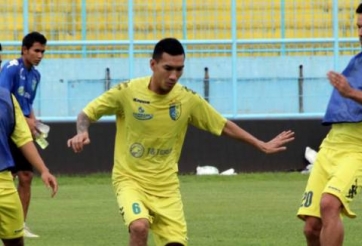 Arema Cronus vs HN.T&T: Quyết giữ ngôi đầu bảng, 16h00 ngày 11/03