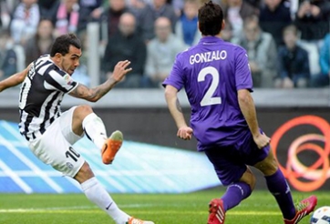 Carlos Tevez lỡ trận gặp Fiorentina