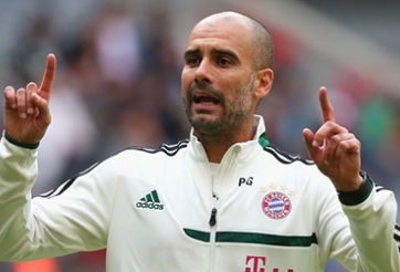 Thắng như chẻ tre, Pep Guardiola vẫn bị chê tơi bời