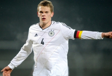 Arsenal và Man United cạnh tranh gay gắt vì sao trẻ của Freiburg