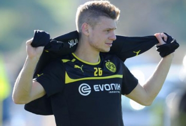 Arsenal đã nhắm được người thay thế Bacary Sagna