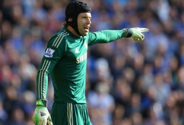 Thủ thành Petr Cech đi vào lịch sử Champions League