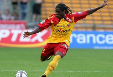 Arsenal tính đưa sao Ligue 1 về thay thế Bacary Sagna