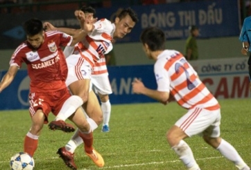 Thắng đậm V.Ninh Bình, B.Bình Dương vươn lên vị trí nhì BXH