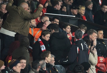 Chứng kiến MU thua trận, CĐV đòi ‘tẩn’ HLV David Moyes