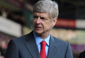HLV Wenger cay đắng thừa nhận Arsenal không thể vô địch NHA