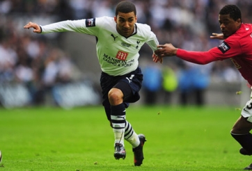 Man Utd bất ngờ muốn có sự phục vụ của Aaron Lennon