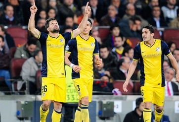 Video bóng đá: Siêu phẩm sút xa của Diego làm tung lưới Barca