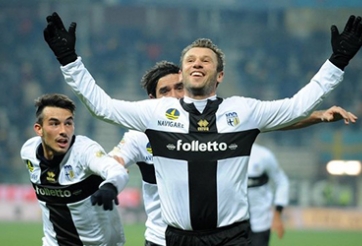 Cassano chấn thương, lỡ hẹn đội bóng cũ