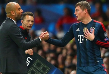 Toni Kroos lời qua tiếng lại với Guardiola vì bị thay ra quá sớm
