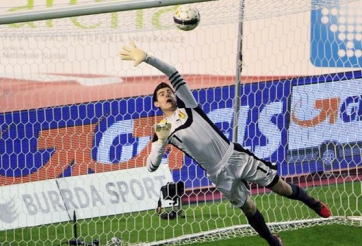 Video bóng đá: Hàng công Barca bất lực trước thủ môn Thibaut Courtois