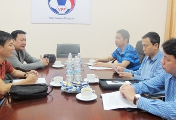 HLV Hoàng Văn Phúc chính thức thôi chức 'thuyền trưởng' ĐTVN