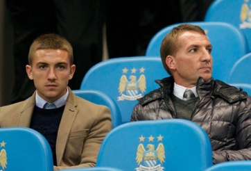HLV Brendan Rodgers thách thức Man City