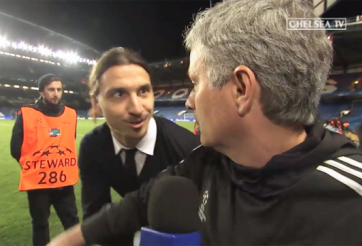 Video bóng đá: Ibrahimovic xen ngang vào bài phỏng vấn của HLV Mourinho