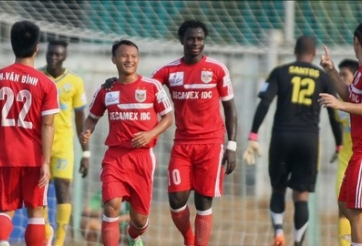 Vượt mặt Thanh Hóa, B.Bình Dương giành cú đúp giải thưởng tháng Ba