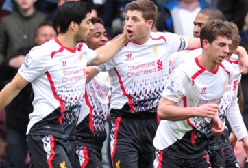 Luis Suarez giải thích lý do nhường Gerrard sút penalty