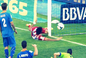 Video bóng đá: Cận cảnh tình huống Diego Costa dính chấn thương