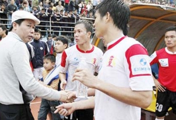 Nhóm cầu thủ bán độ V.Ninh Bình gặp bầu Trường xin tha thứ