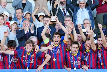 Video bóng đá: Đánh bại U19 Benfica 3-0, U19 Barcelona vô địch UEFA Youth League