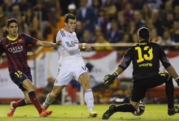 Video bóng đá: Pha solo ghi bàn từ giữa sân của Bale