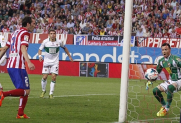 Atletico 2-0 Elche: Dọa Chelsea dọa cả Barca