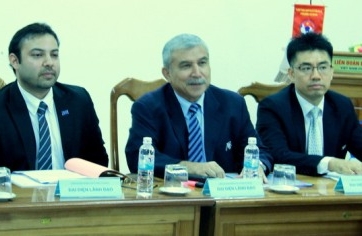 Các quan chức của FIFA và AFC làm việc với VFF về vấn đề tiêu của V.NB